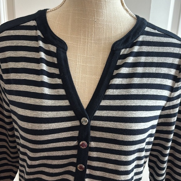 Women’s Michael Kors Navy/Grey Striped V-Neck Shirt Size Medium - Picture 2 of 8
